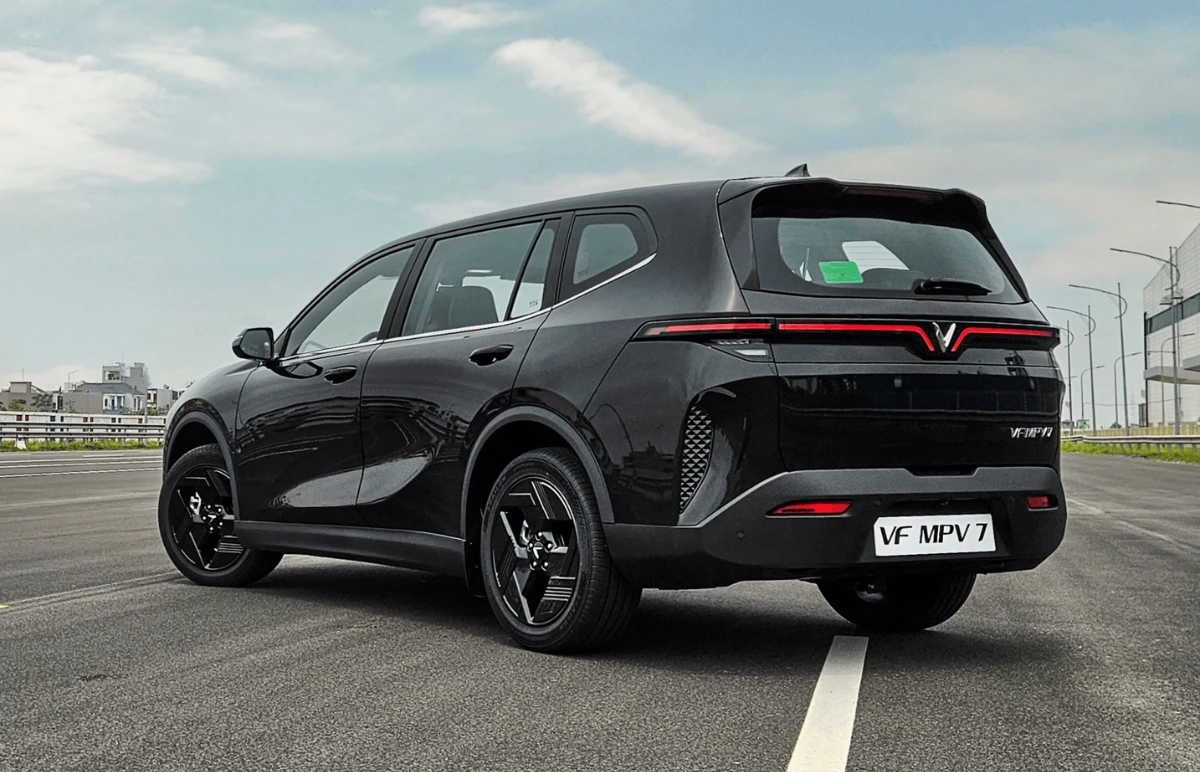 Vinfast VF MPV 7 Price Revealed